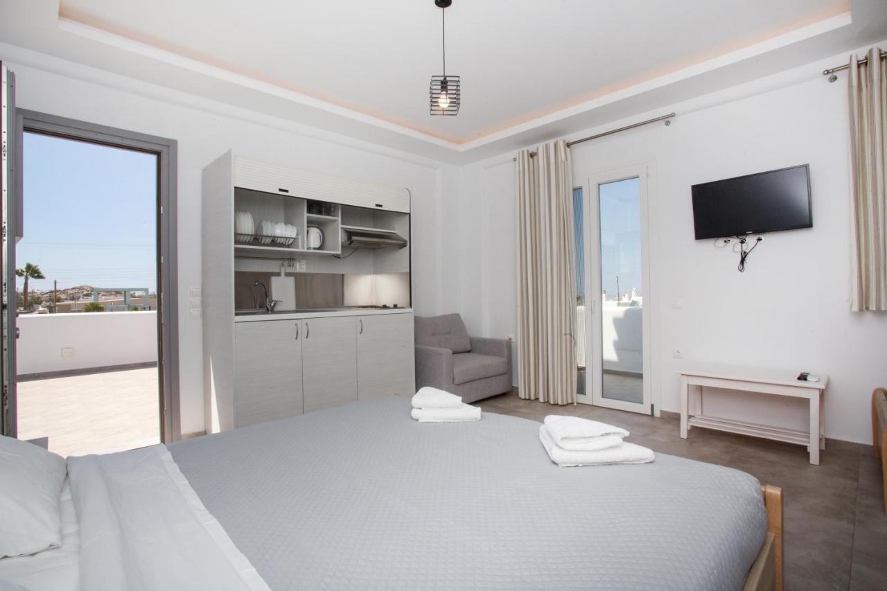 Phoenix Apartment Mykonos Town